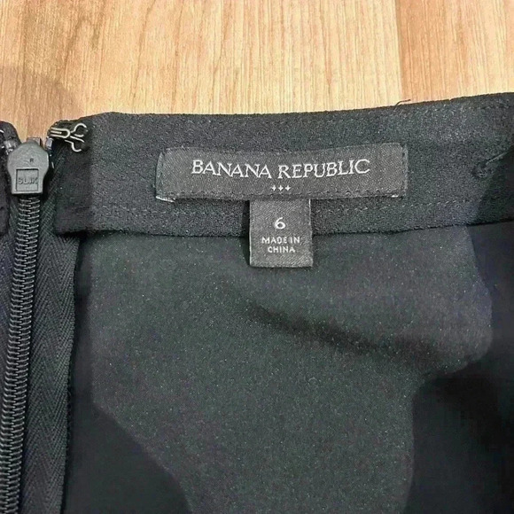 🧨Banana Republic Black Midi Pencil Skirt - Picture 4 of 5